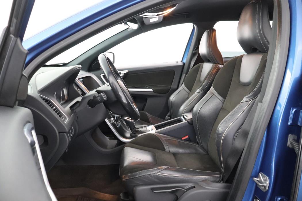 VOLVO XC60 2017