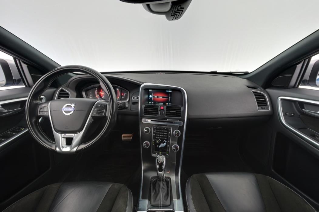 VOLVO XC60 2017