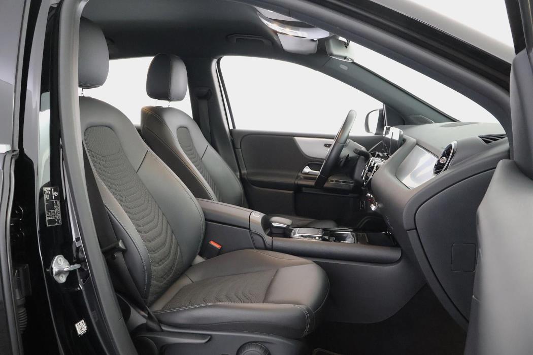 MERCEDES-BENZ B 2022