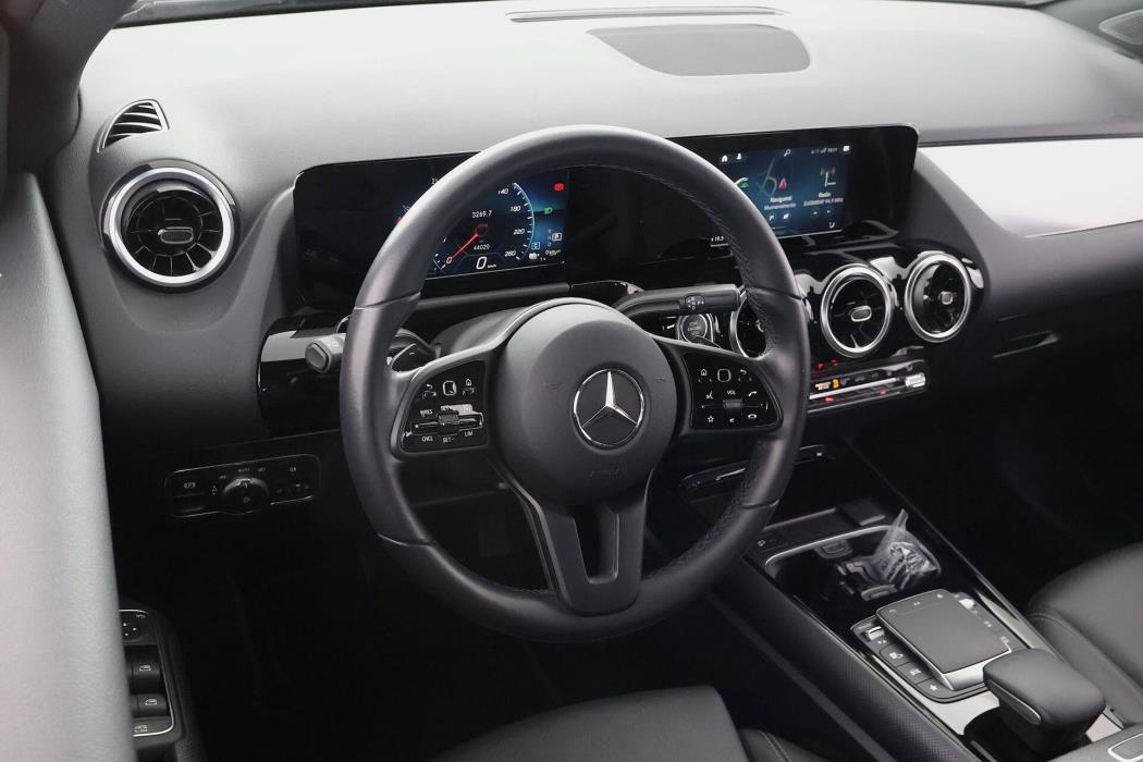 MERCEDES-BENZ B 2022