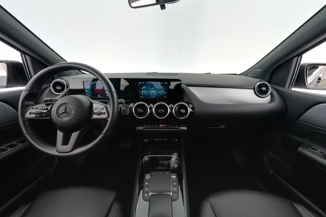 MERCEDES-BENZ B 2022