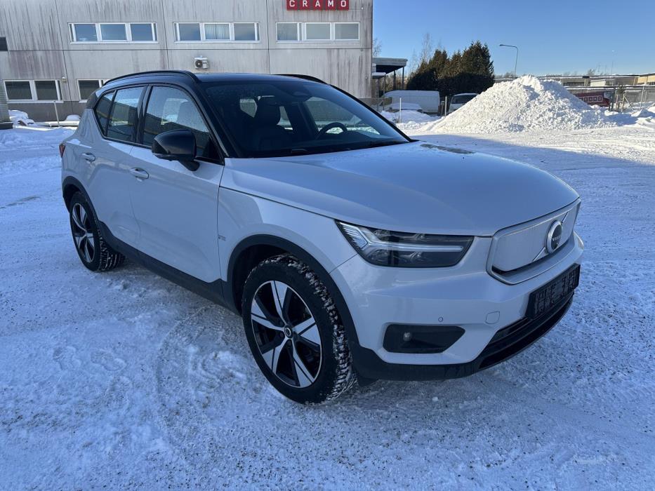 VOLVO XC40 2021