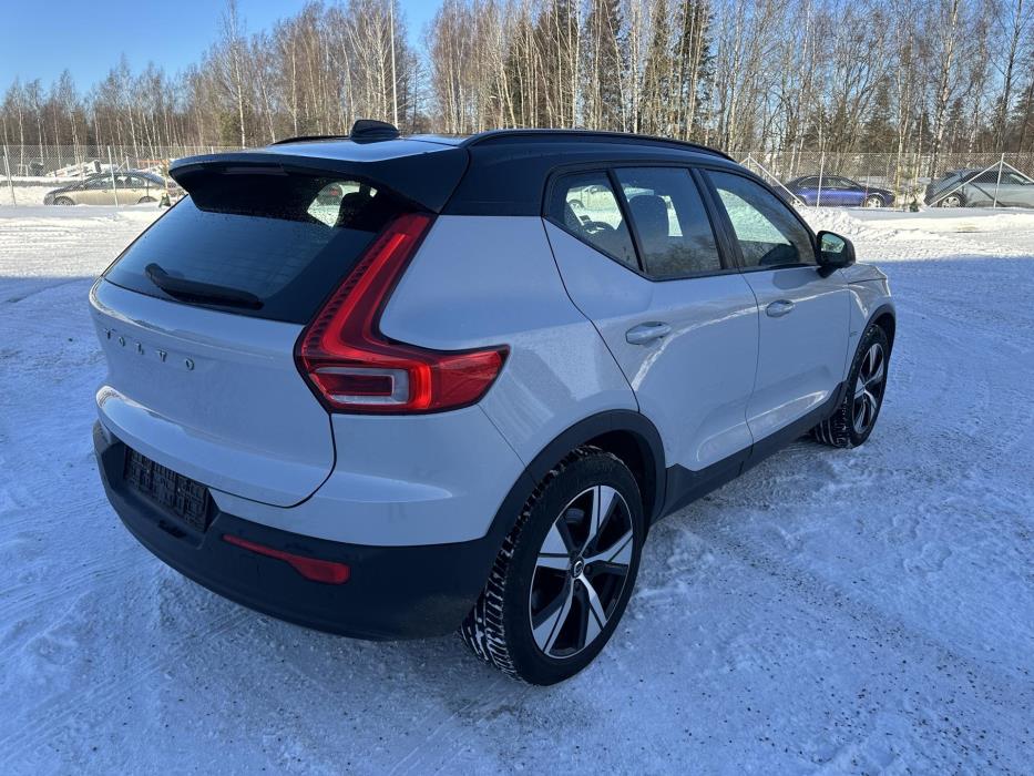 VOLVO XC40 2021