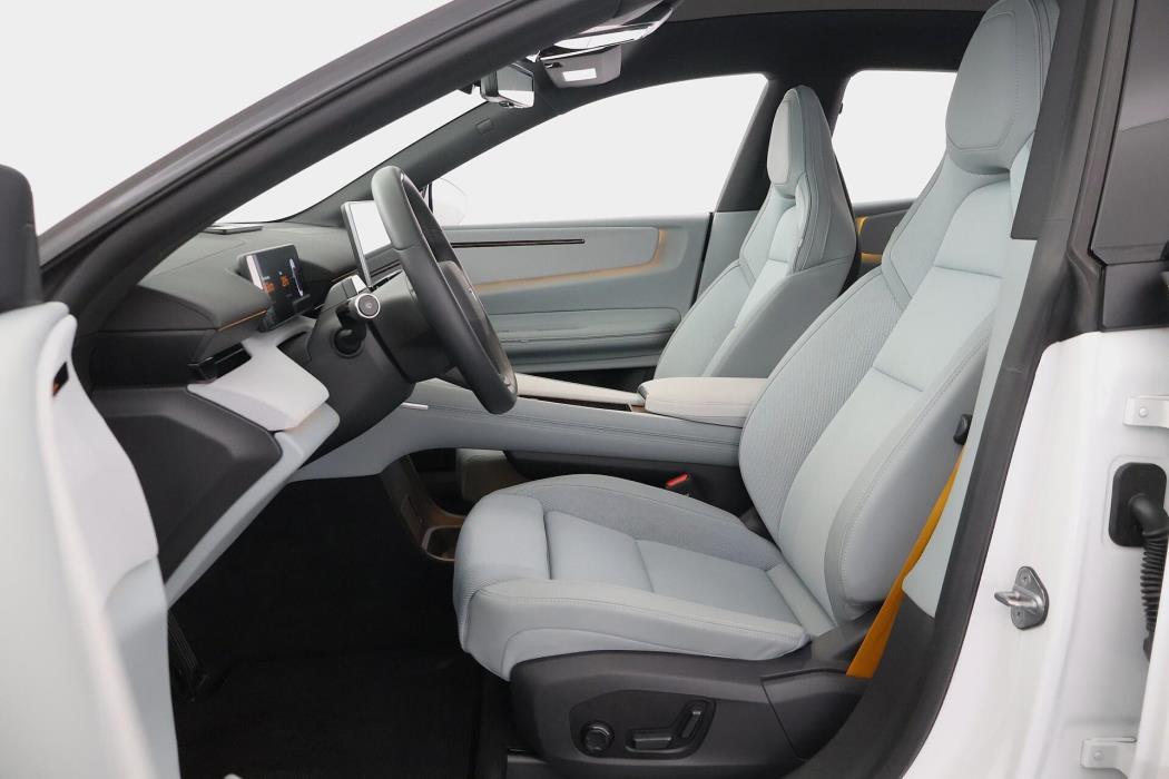 POLESTAR 4 2025