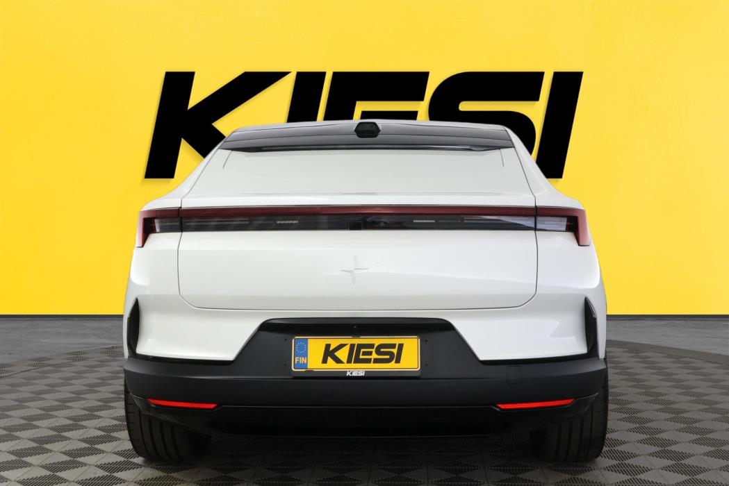 POLESTAR 4 2025