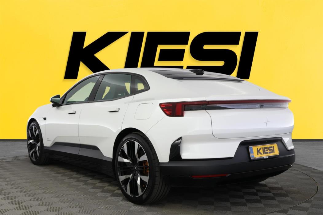 POLESTAR 4 2025