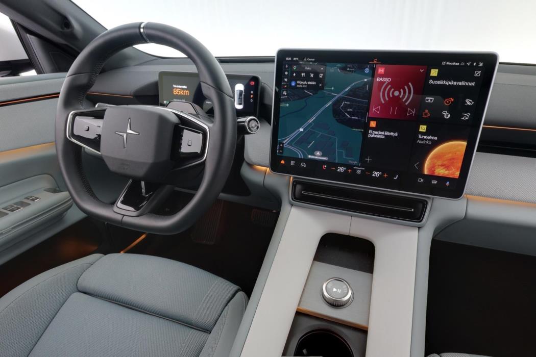POLESTAR 4 2025