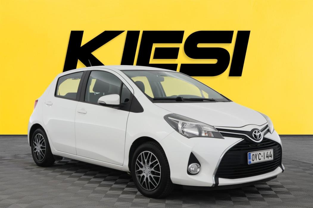 TOYOTA Yaris 2016