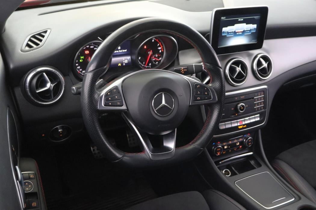 MERCEDES-BENZ CLA 2017