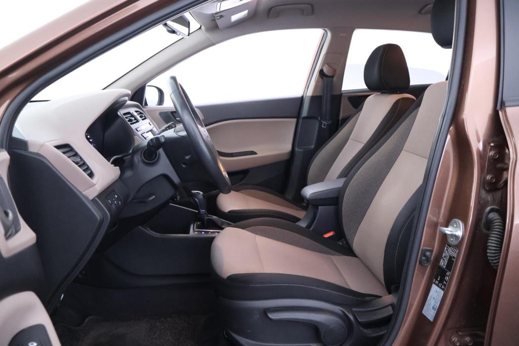 HYUNDAI i20 2017