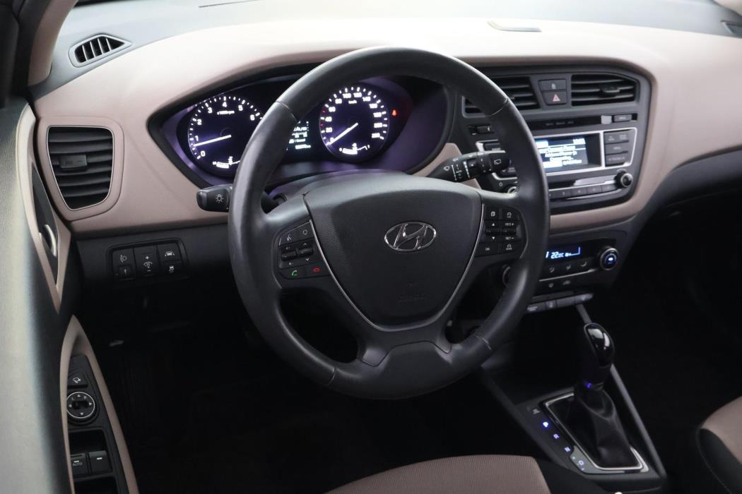 HYUNDAI i20 2017