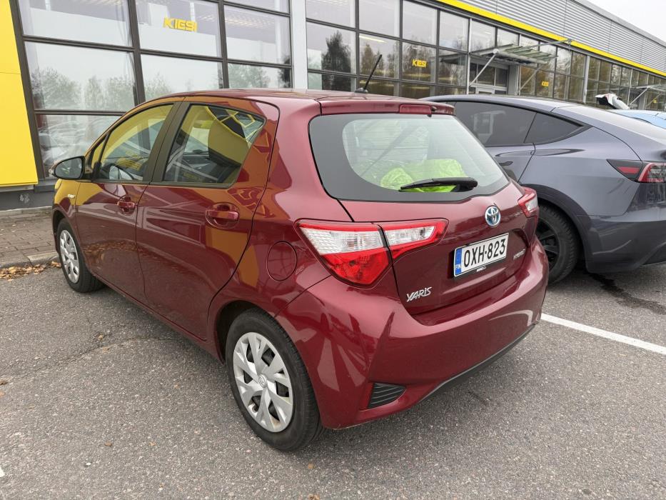 TOYOTA Yaris 2018