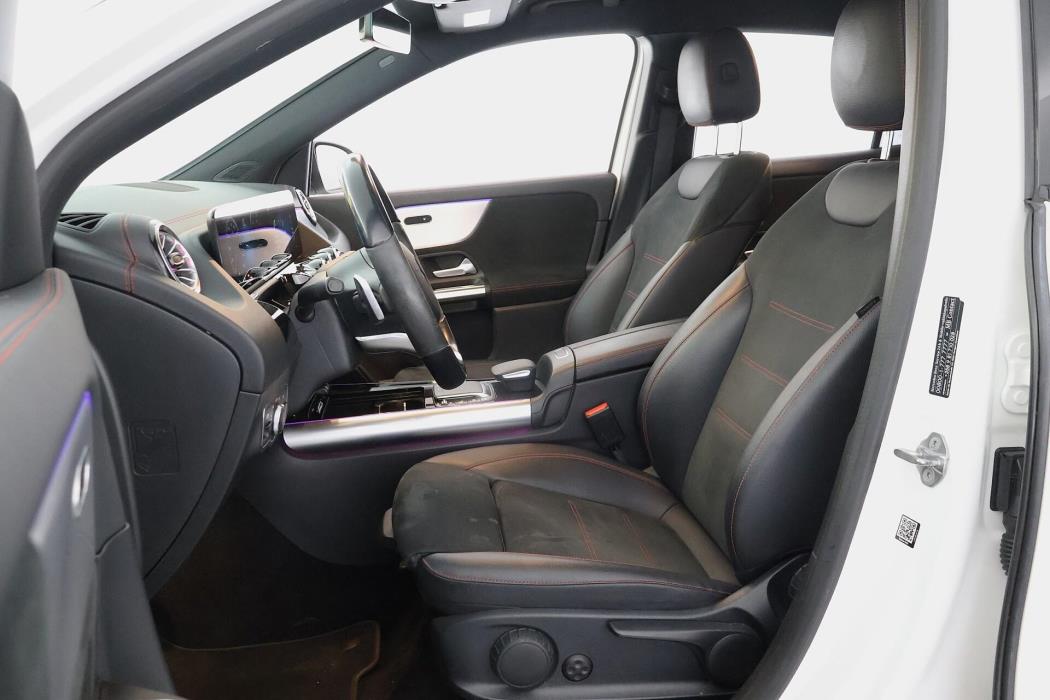 MERCEDES-BENZ EQA 2021