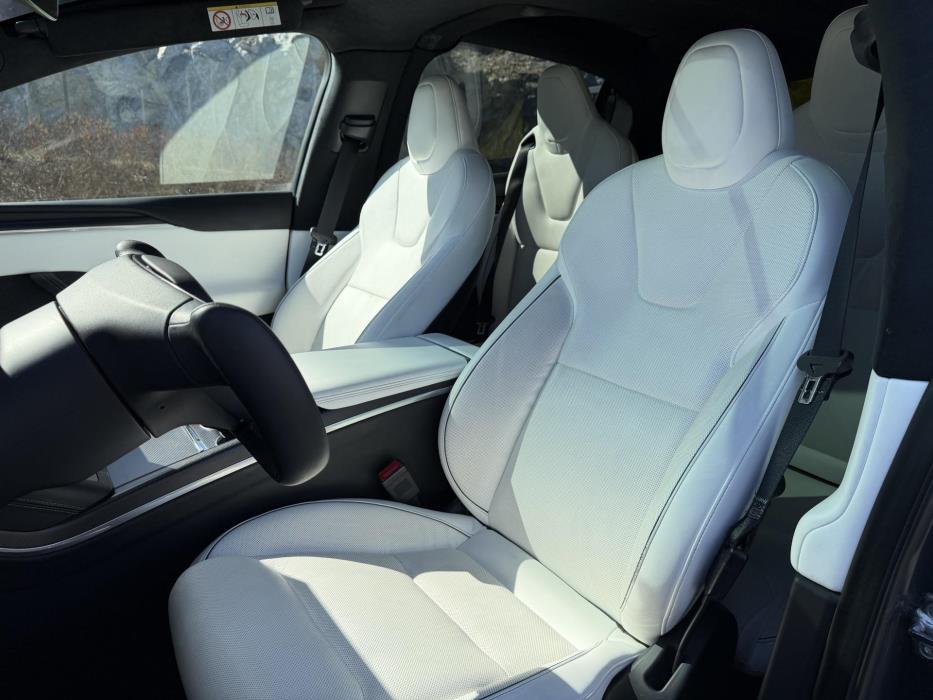 TESLA Model X 2023