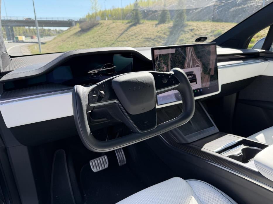 TESLA Model X 2023