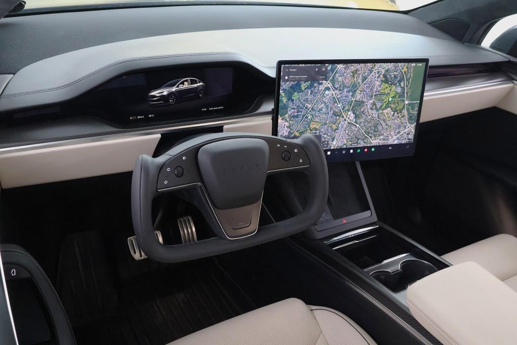 TESLA Model X 2023