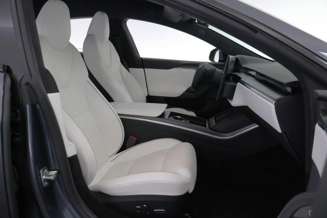 TESLA Model S 2023
