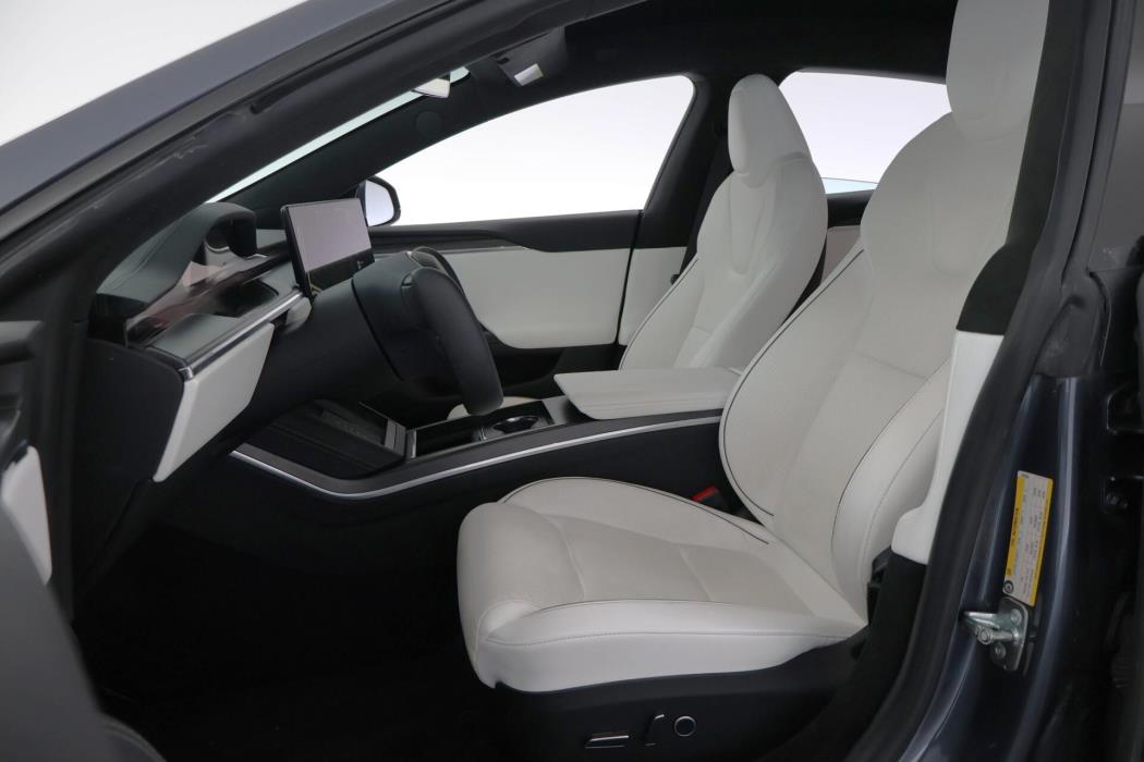 TESLA Model S 2023