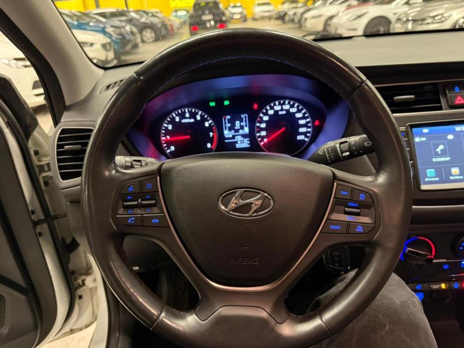 HYUNDAI i20 2019