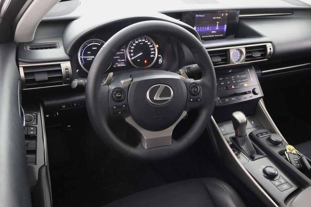 LEXUS IS 2013