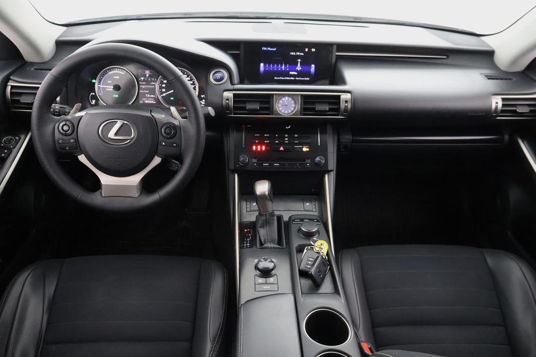 LEXUS IS 2013