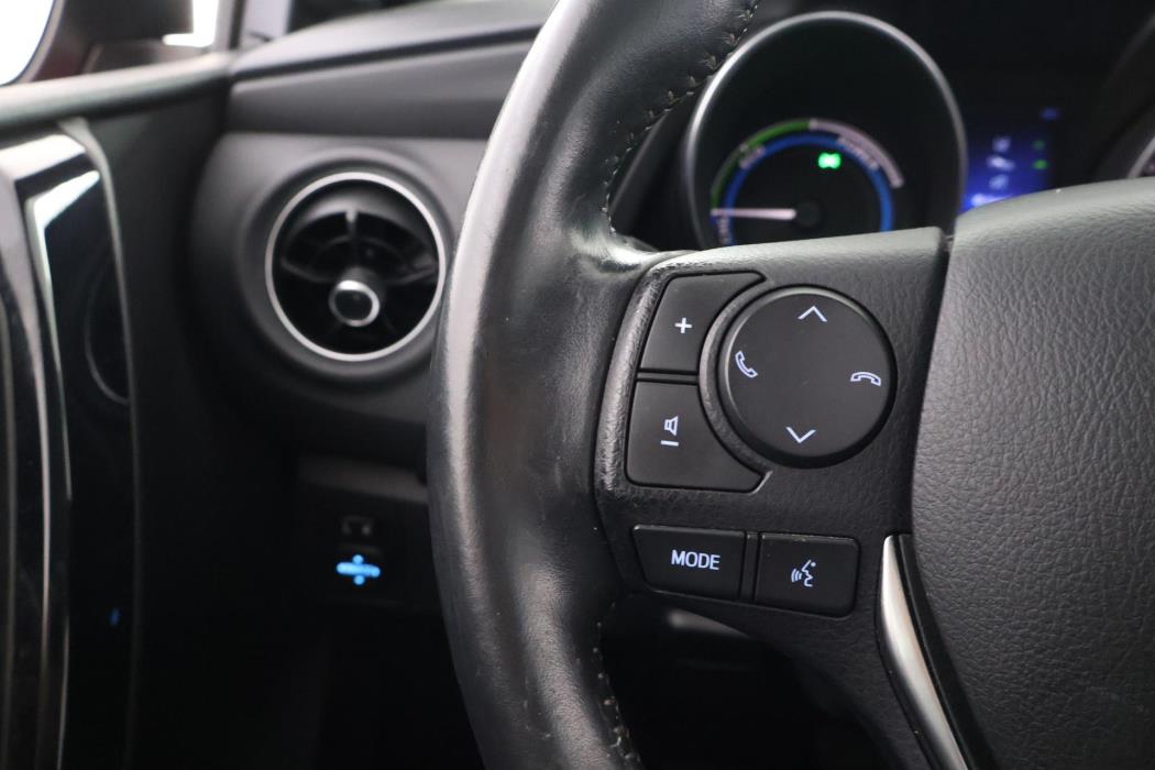 TOYOTA Auris 2017