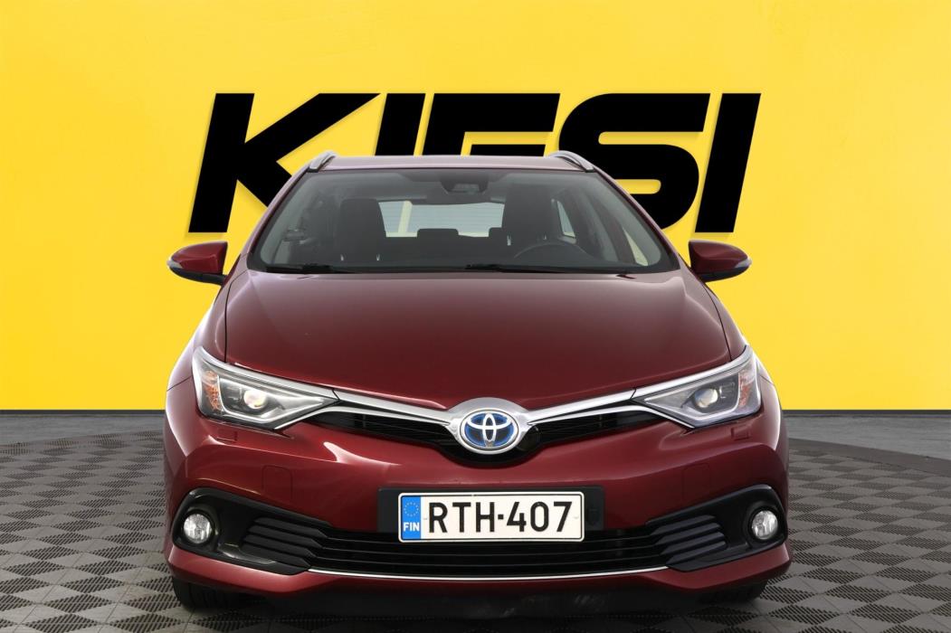 TOYOTA Auris 2017