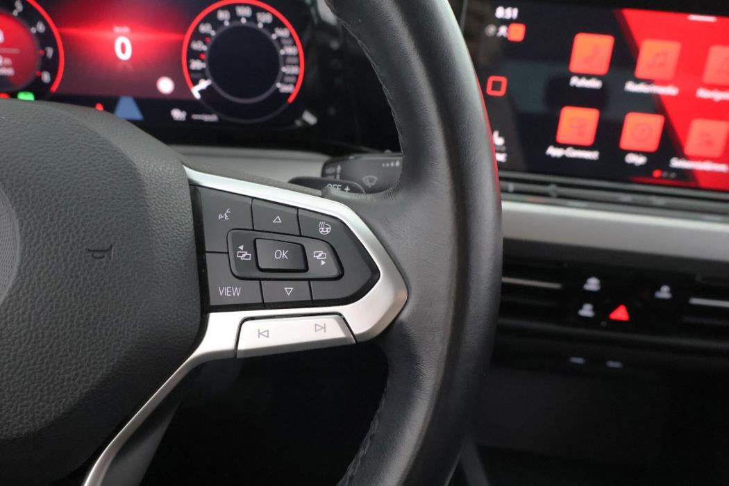 VOLKSWAGEN Golf 2021