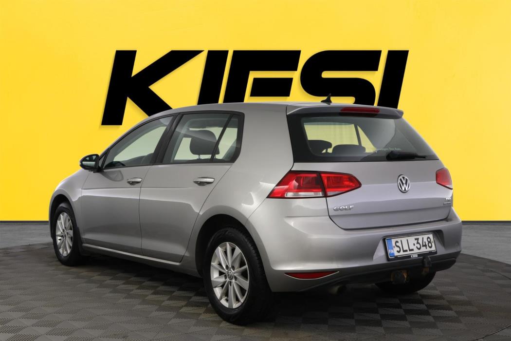 VOLKSWAGEN Golf 2015