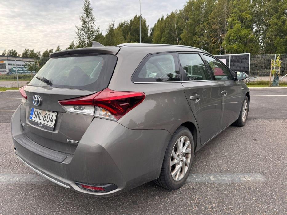 TOYOTA Auris 2017