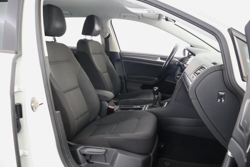 VOLKSWAGEN Golf 2017