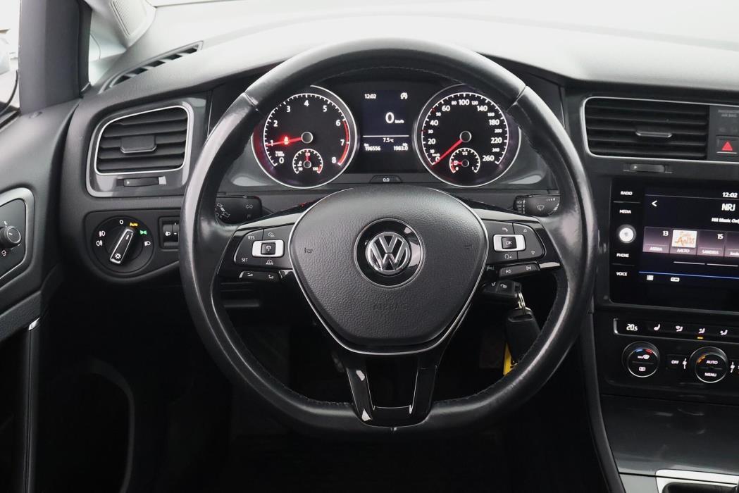 VOLKSWAGEN Golf 2017