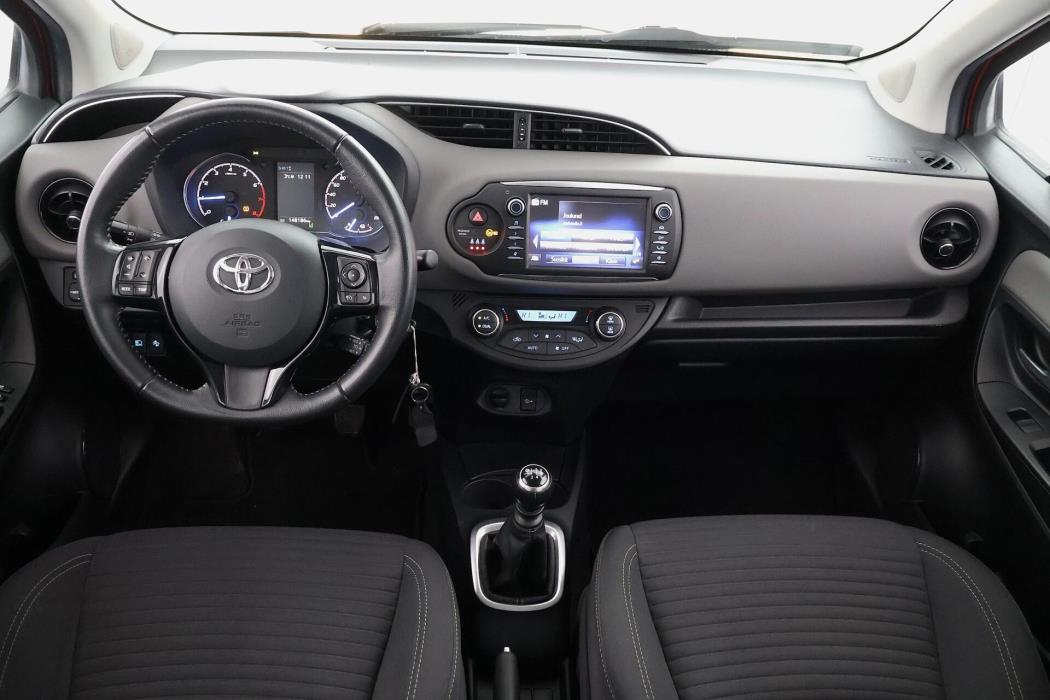 TOYOTA Yaris 2018