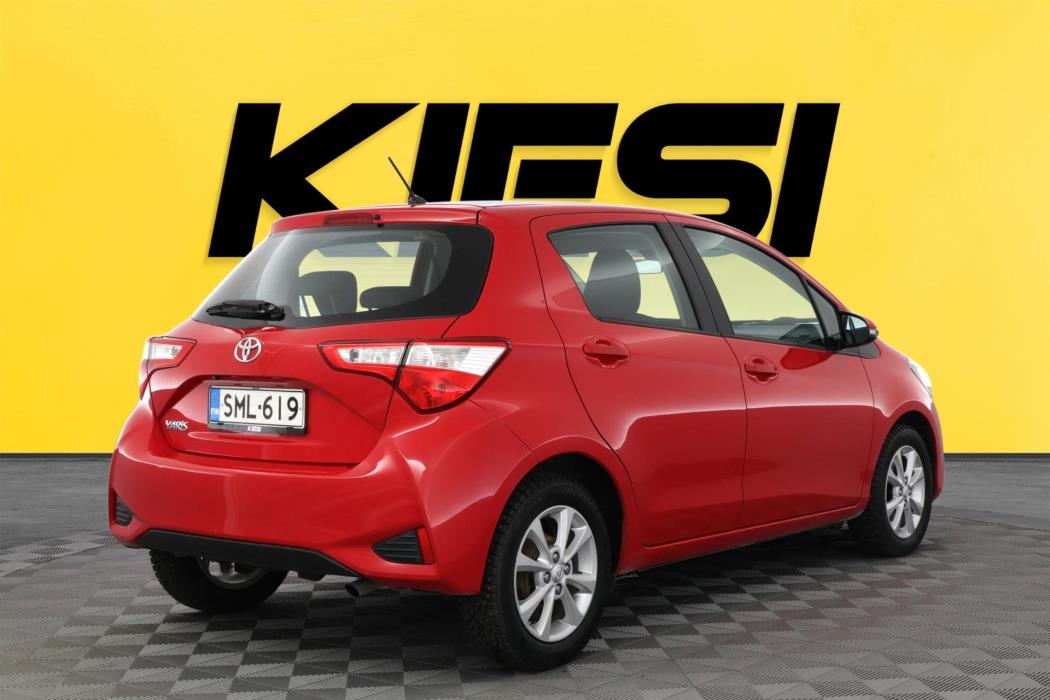 TOYOTA Yaris 2018