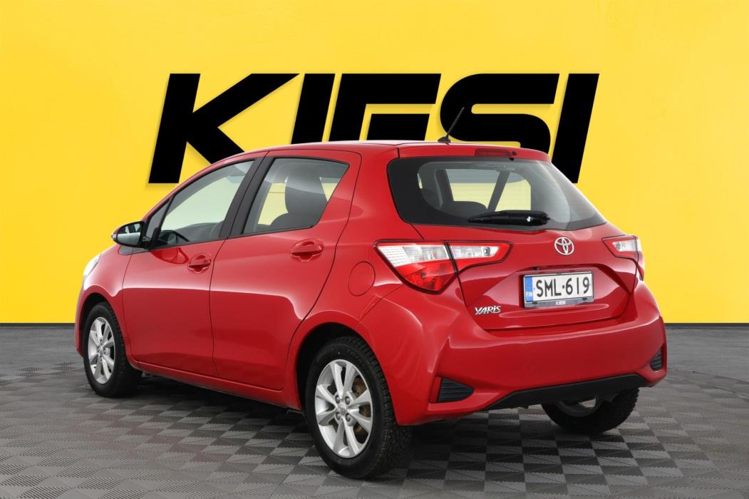 TOYOTA Yaris 2018