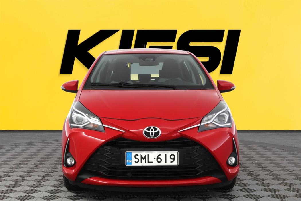 TOYOTA Yaris 2018