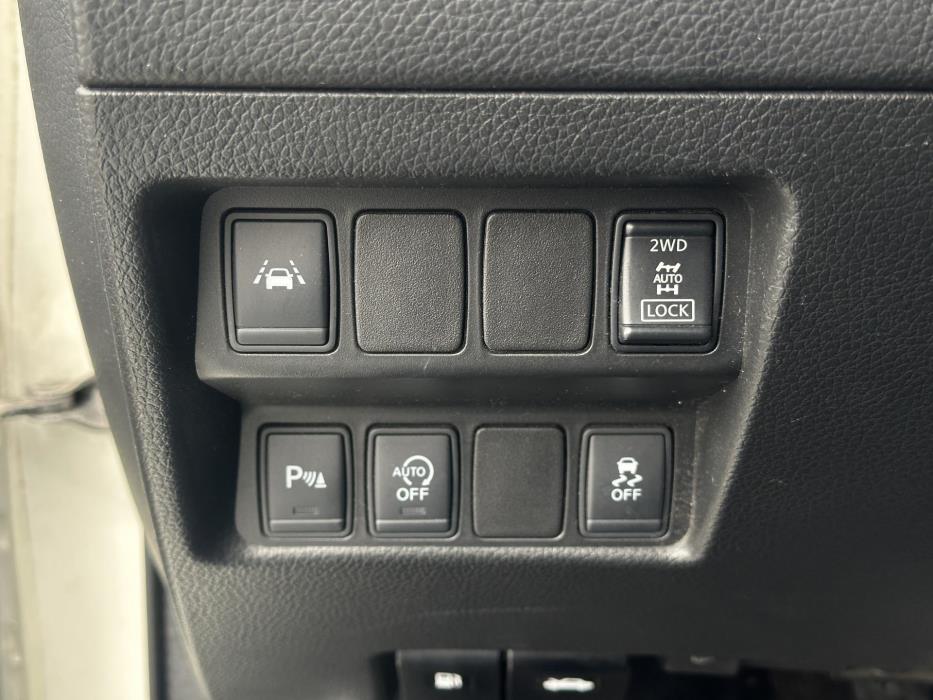 NISSAN Qashqai 2015