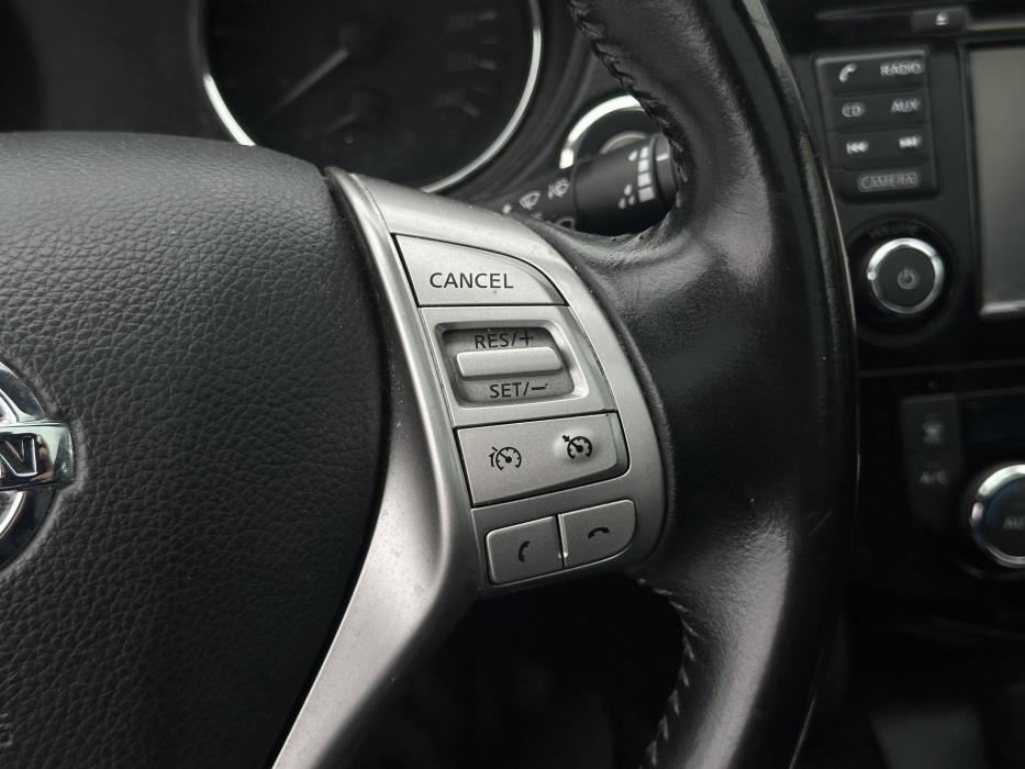 NISSAN Qashqai 2015