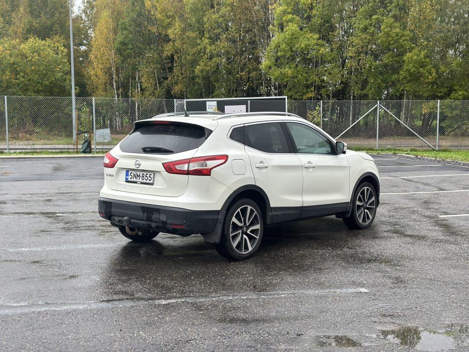 NISSAN Qashqai 2015