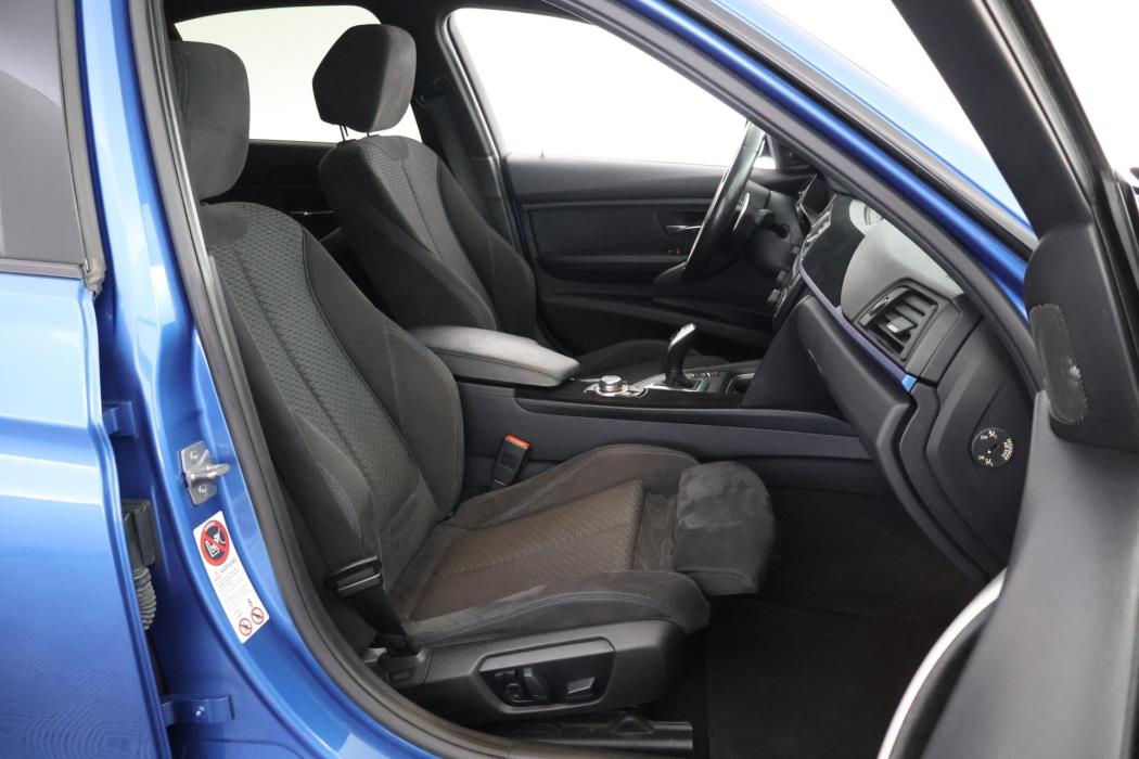 BMW 330 2012