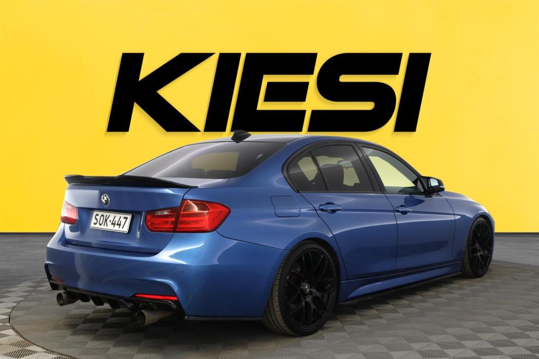 BMW 330 2012