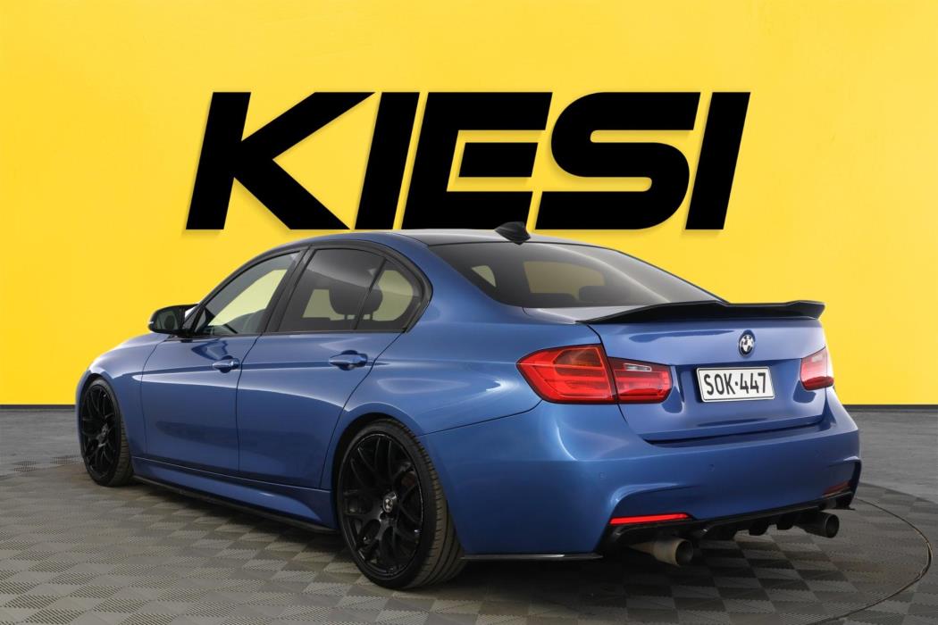 BMW 330 2012