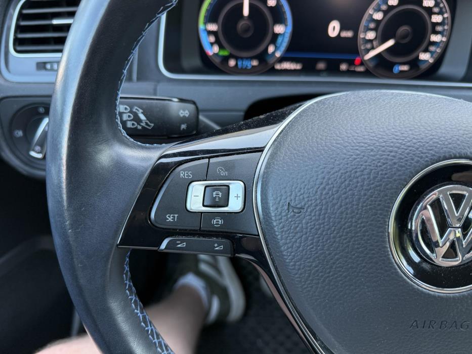 VOLKSWAGEN Golf 2019