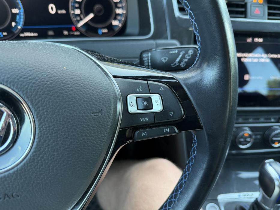 VOLKSWAGEN Golf 2019