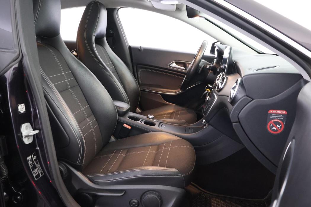 MERCEDES-BENZ CLA 2015