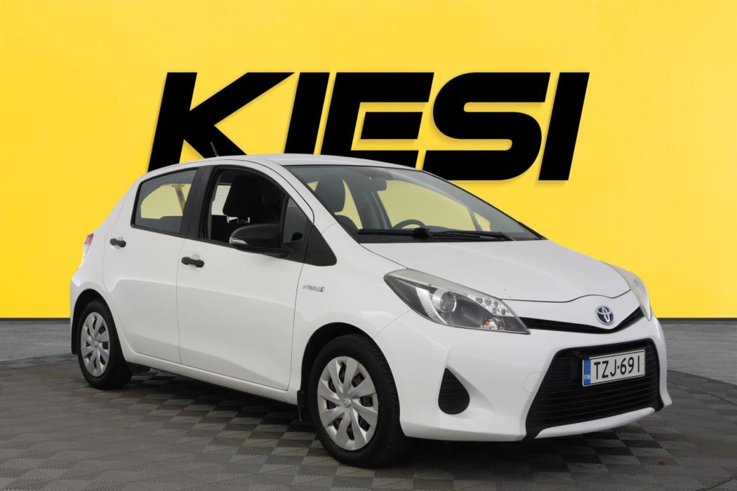 TOYOTA Yaris 2014