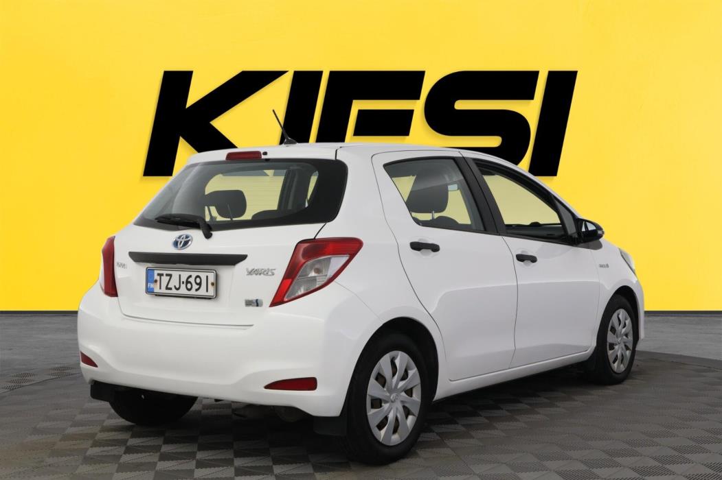 TOYOTA Yaris 2014