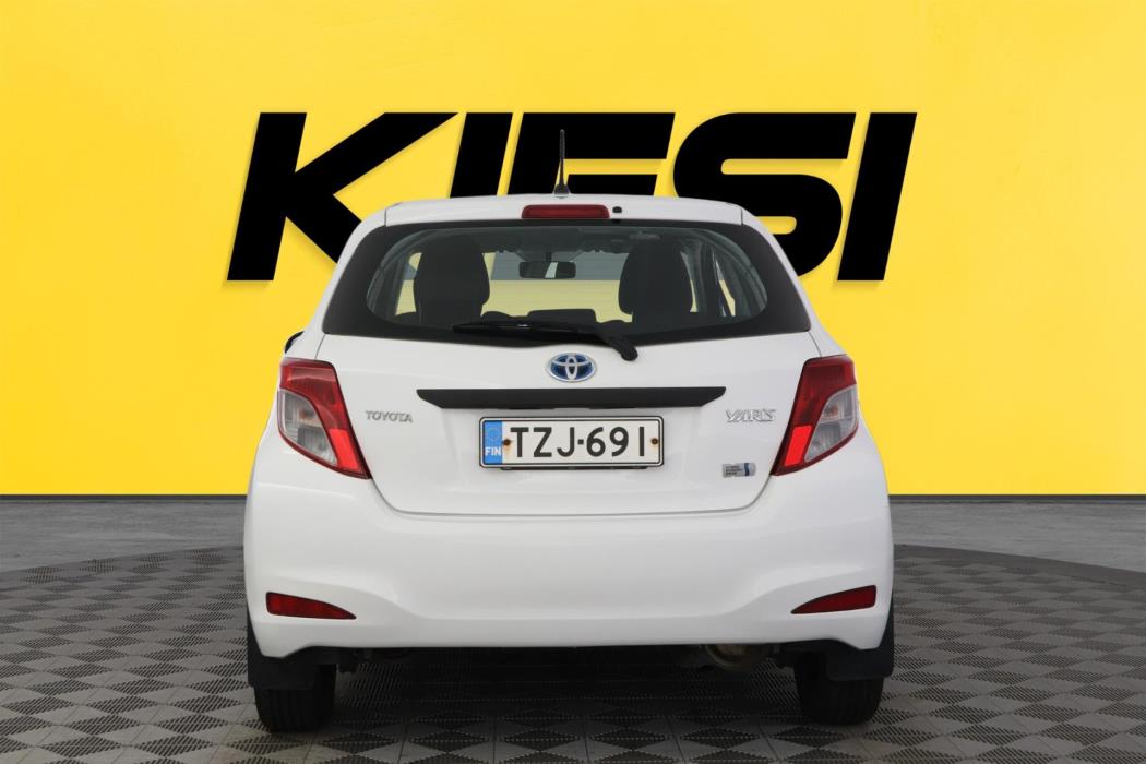 TOYOTA Yaris 2014