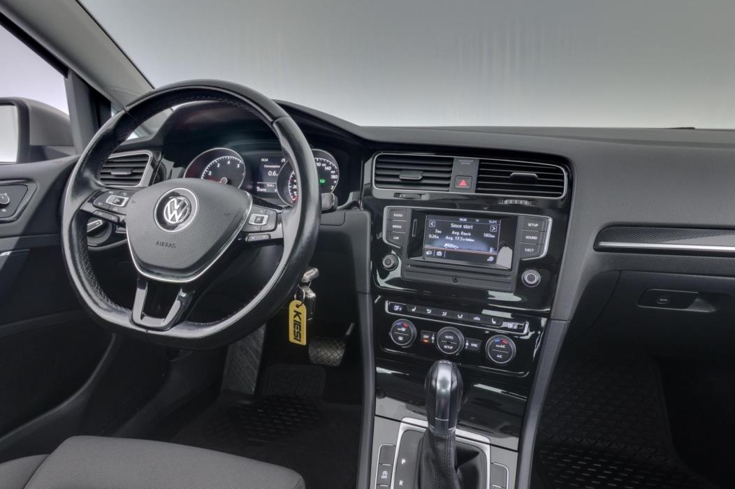 VOLKSWAGEN Golf 2014