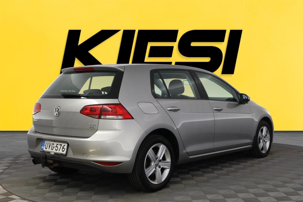 VOLKSWAGEN Golf 2014